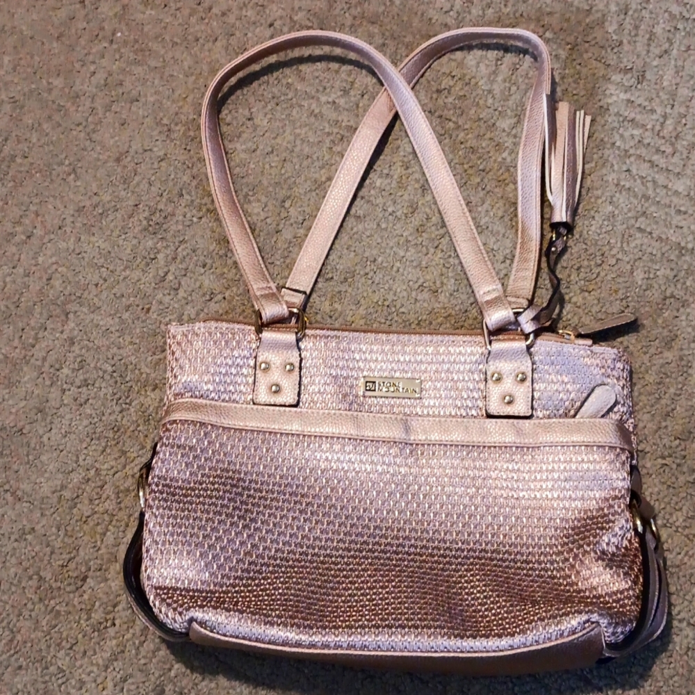 A pink stone mountain pocket bag